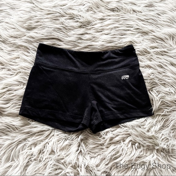 Marika Pants - Marika Tek | Embossed Print Yoga Shorts